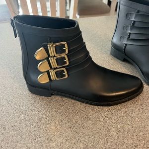 Loeffler Randal ankle boot size 7